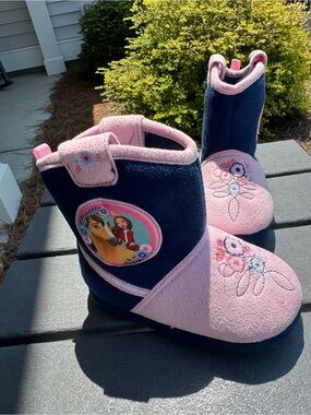 Kids Pink and Navy One-Piece Slipper Boots with Lucky and Spirit Patch